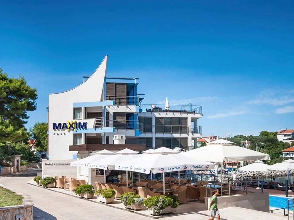 Hotel Maxim 4*