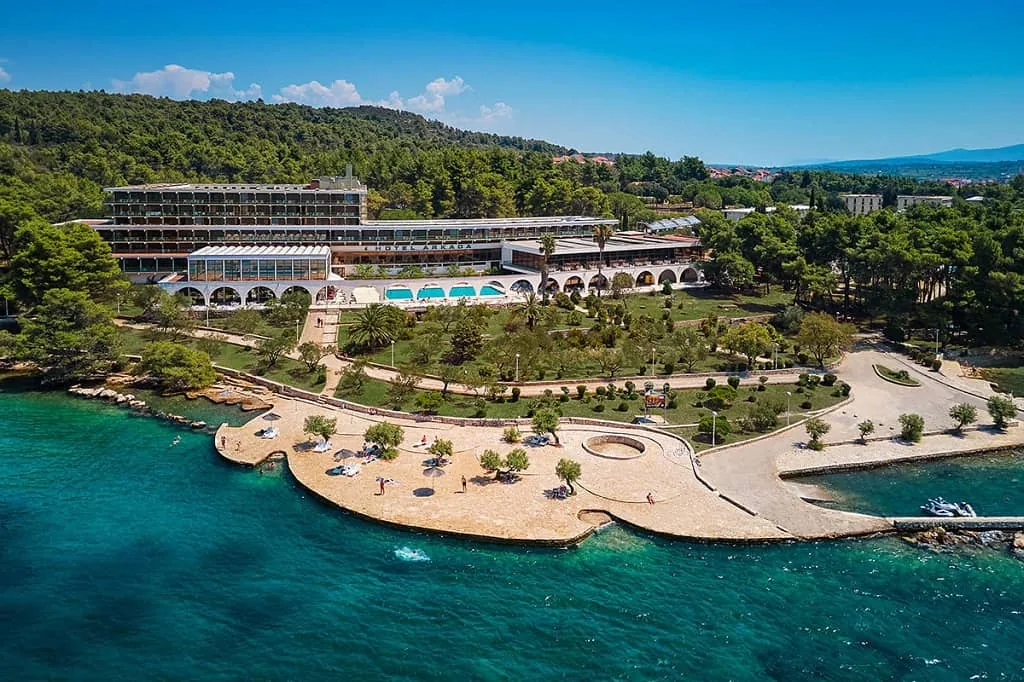Hotel Arkada 2*