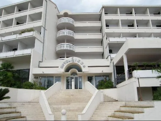 Hotel Issa 2*
