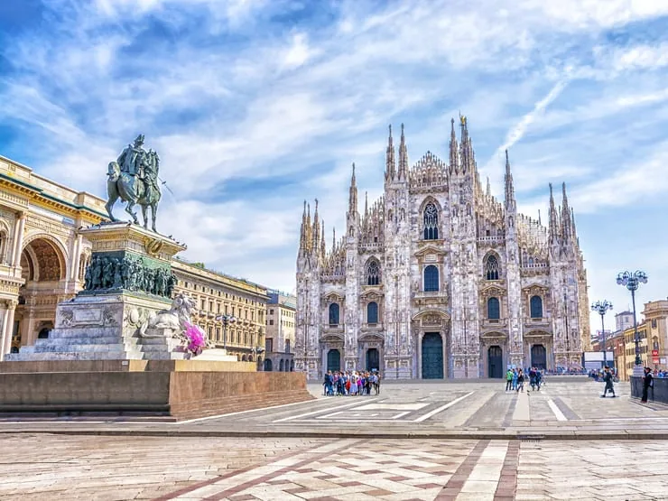Milanska katedrala Duomo: mramor iz Candoglie, Madonnina i tisuće skulptura