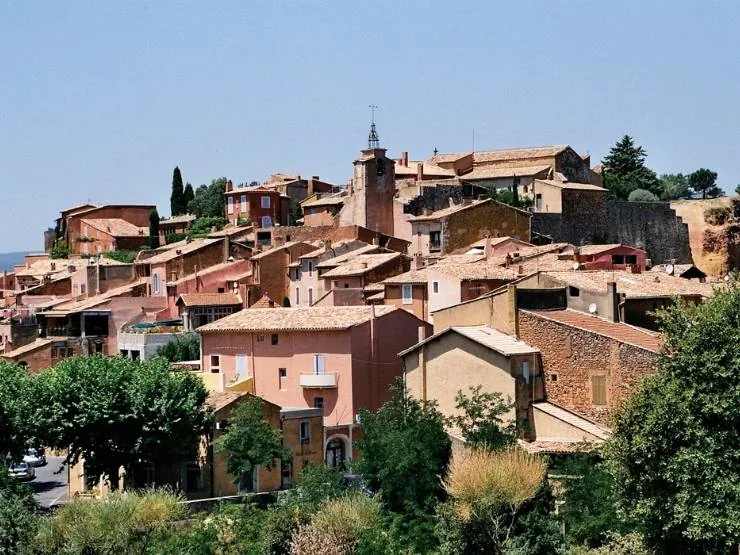 Roussillon i oker stijene – selo u bojama zalaska sunca koje ne postoji nigdje drugdje u Europi