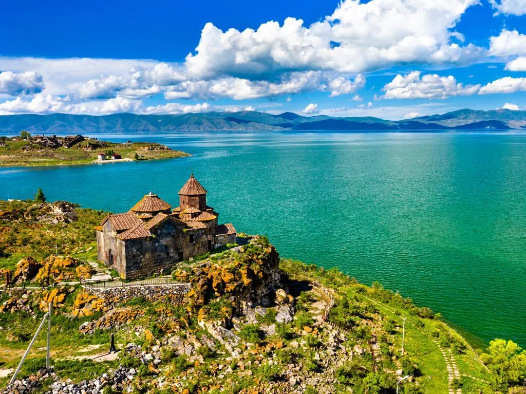 KAVKAZ - Armenija i Gruzija 2027.