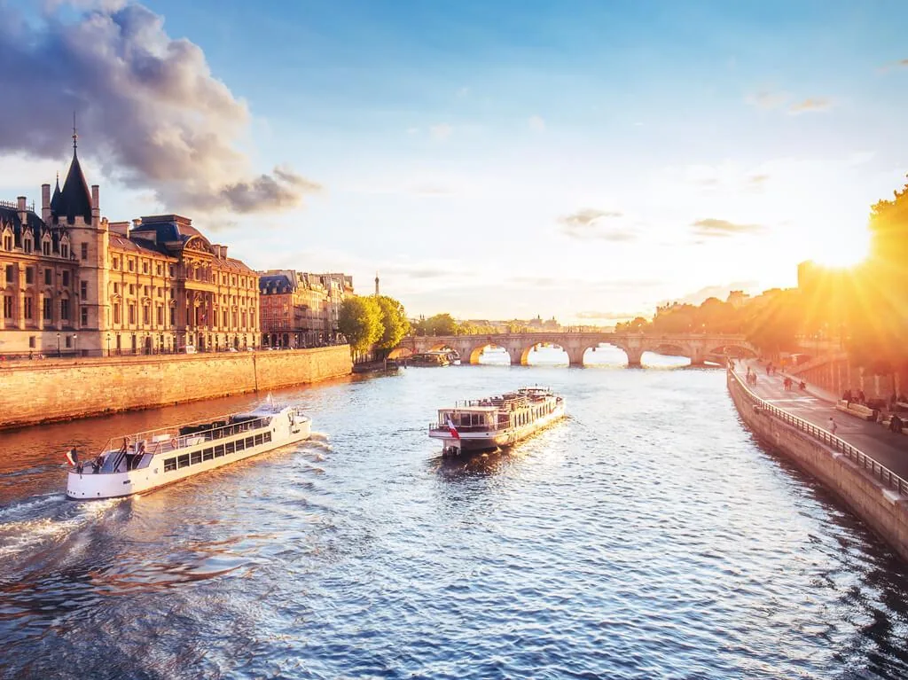 Pariz 4 dana avionom