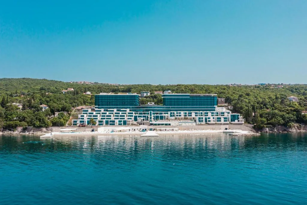 HILTON COSTABELLA BEACH RESORT AND SPA 5*