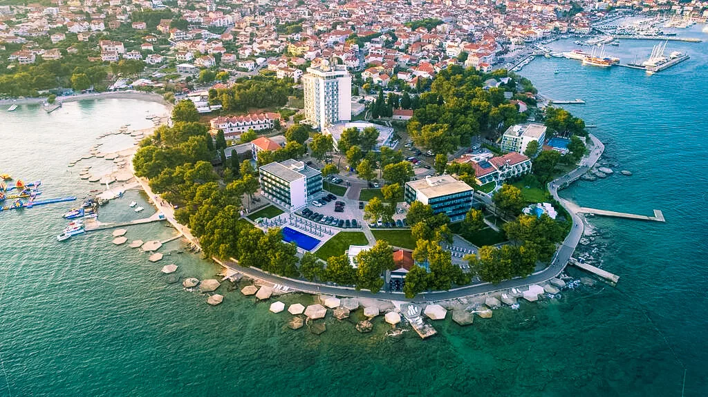 Vodice, Hotel Punta 4*/Annex Villa Arausa 4*