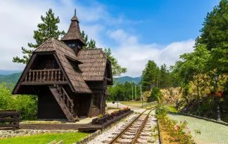 Šarganska osmica, Drvengrad, NP Tara