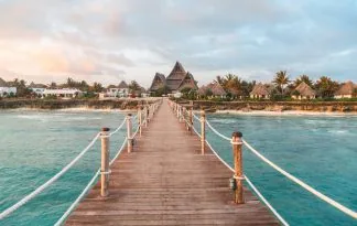 Zanzibar - med peskom in sanjami