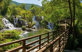 Bihać, NP Una in grad Ostrožac