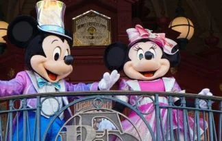 V Pariz in Disneyland z avtobusom