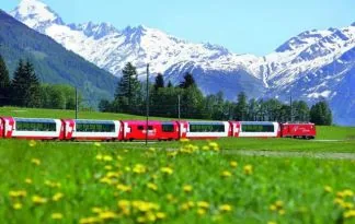Švicarske Alpe in ledeniški vlak