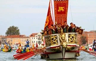 Zgodovinska regata v Benetkah