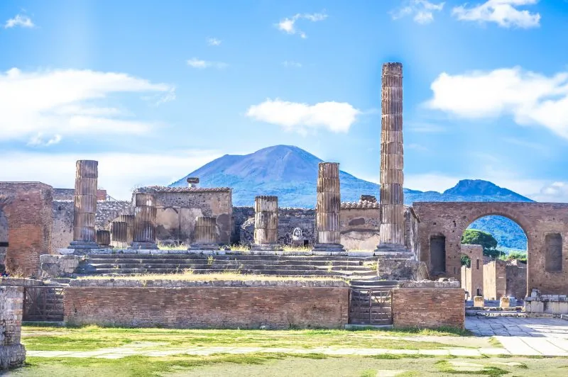 Večni Rim, slavni Pompeji, radoživi Neapelj in Nemi – galerija 2