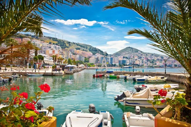 Divja narava Albanije in sončni otok Krf