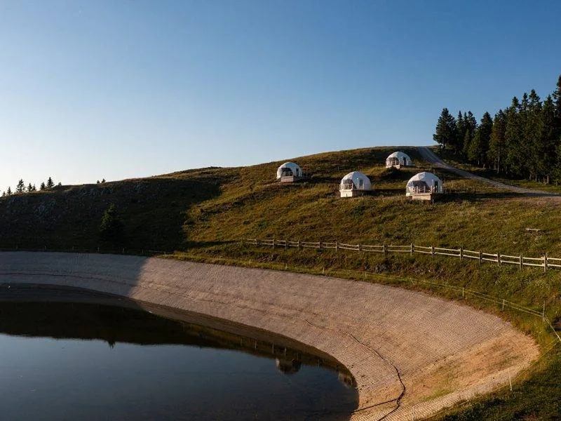 Slovenija, Golte, Glamping Kupola Montis