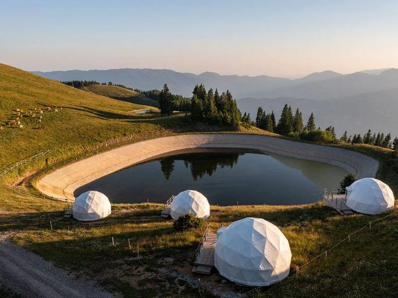 Slovenija, Golte, Glamping Kupola Montis – galerija 1
