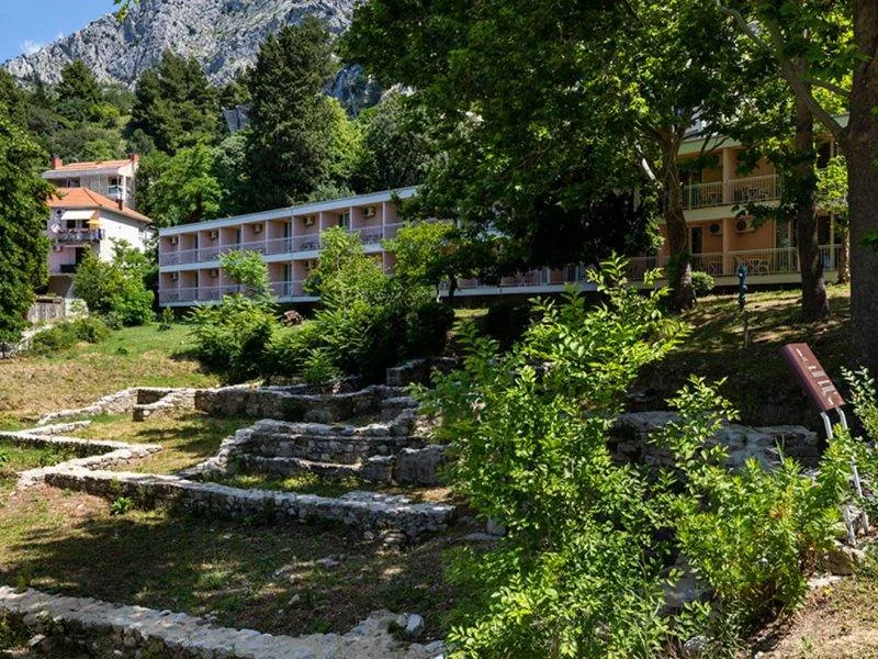 Hrvatska, Omiš, Turističko naselje Brzet – galerija 2
