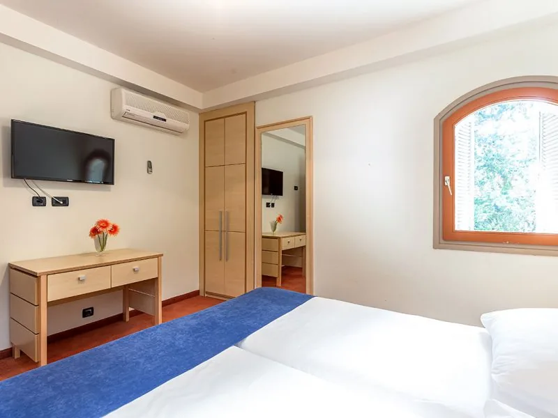 Hrvatska, otok Krk, Omišalj, Hotel Delfin – galerija 2