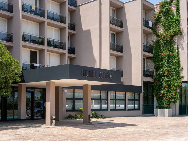 Hrvatska, Biograd, Hotel Adria – galerija 1