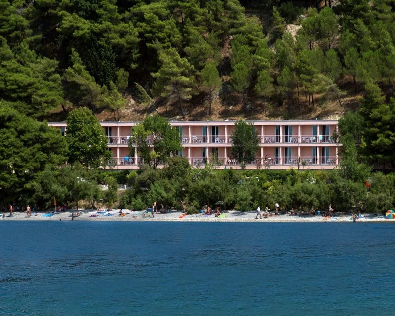 Turističko naselje Brzet 3*, Omiš - NA UPIT