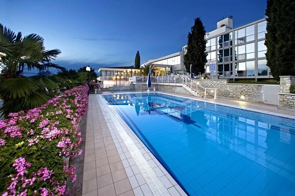 Hotel Zorna Plava Laguna 3*